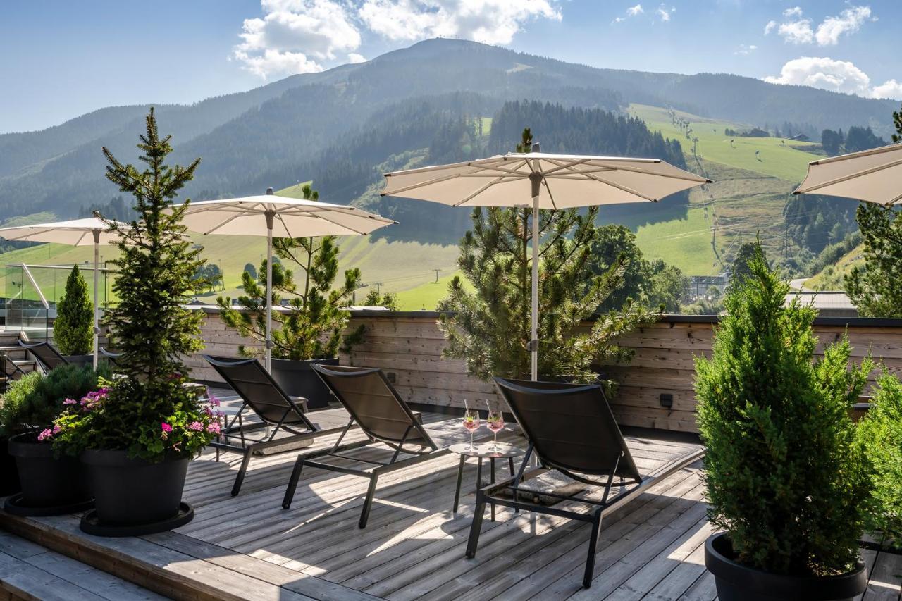 Hotel Das Zwoelferhaus ザールバッハ・ヒンターグレム エクステリア 写真