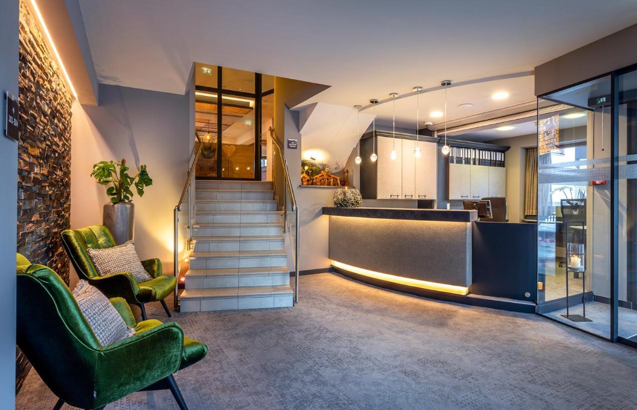 Hotel Das Zwoelferhaus ザールバッハ・ヒンターグレム エクステリア 写真